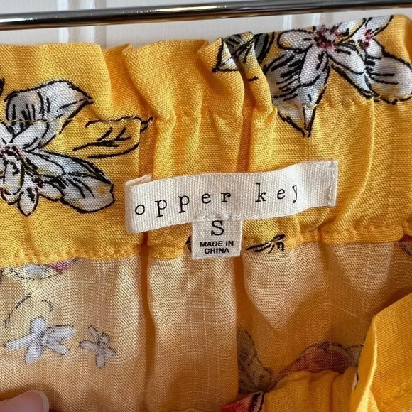 Copper Key skirt size small yellow cherry red fruit - Picture 6 of 7